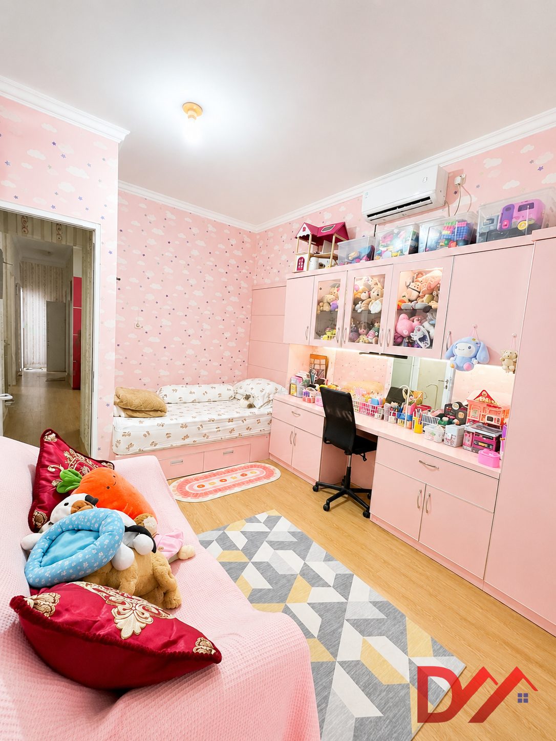 Foto 4 — Rumah dijual cepat !!! Rumah cantik furnish di Graha Raya Tangerang Selatan